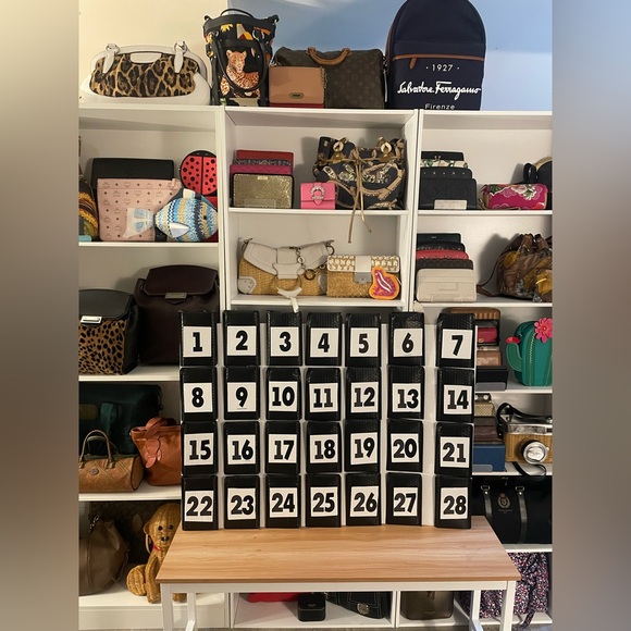 stephposh is live with $ 3 Twisty Tuesday fun with Rikki! - Picture 12 of 12